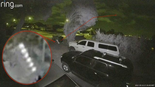 Strange lights taking off recorded by surveillance cam in Hawaii  Ufo-strange-lights-hawaii