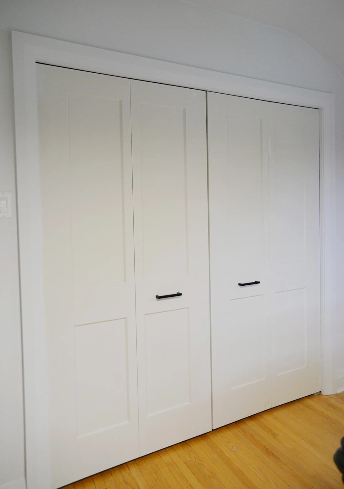 bifold closet door installation, installing bifold door, how to install a bifold closet door, bifold closet door instructions, bifold knob placement