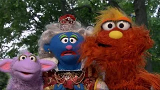 Murray and Ovejita present the letter of the day: letter Q. Sesame Street Episode 4413 Big Bird's Nest Sale season 44