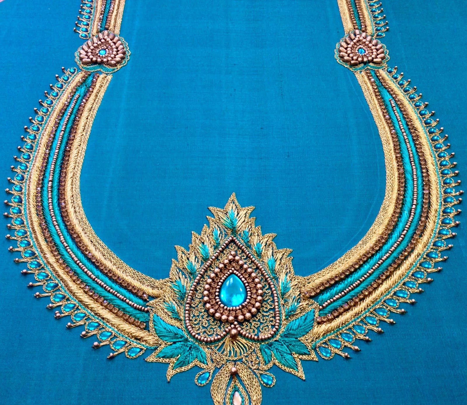 Jewelry pattern on saree blouse