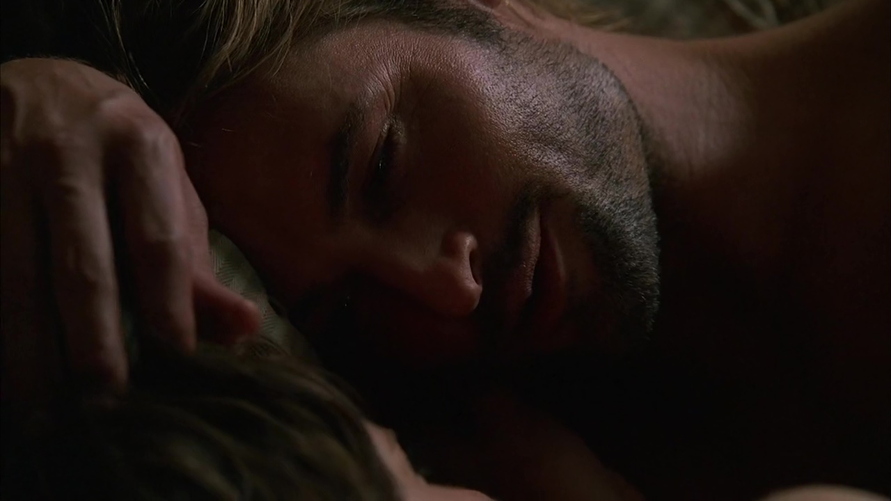 Josh Holloway shirtless in Lost 2-13 "The Long Con" .