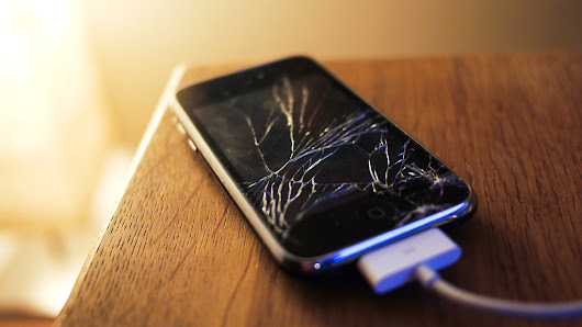 وداعاً لشاشات الموبايل المكسورة.. اكتشاف زجاج يصلح نفسه بنفسه