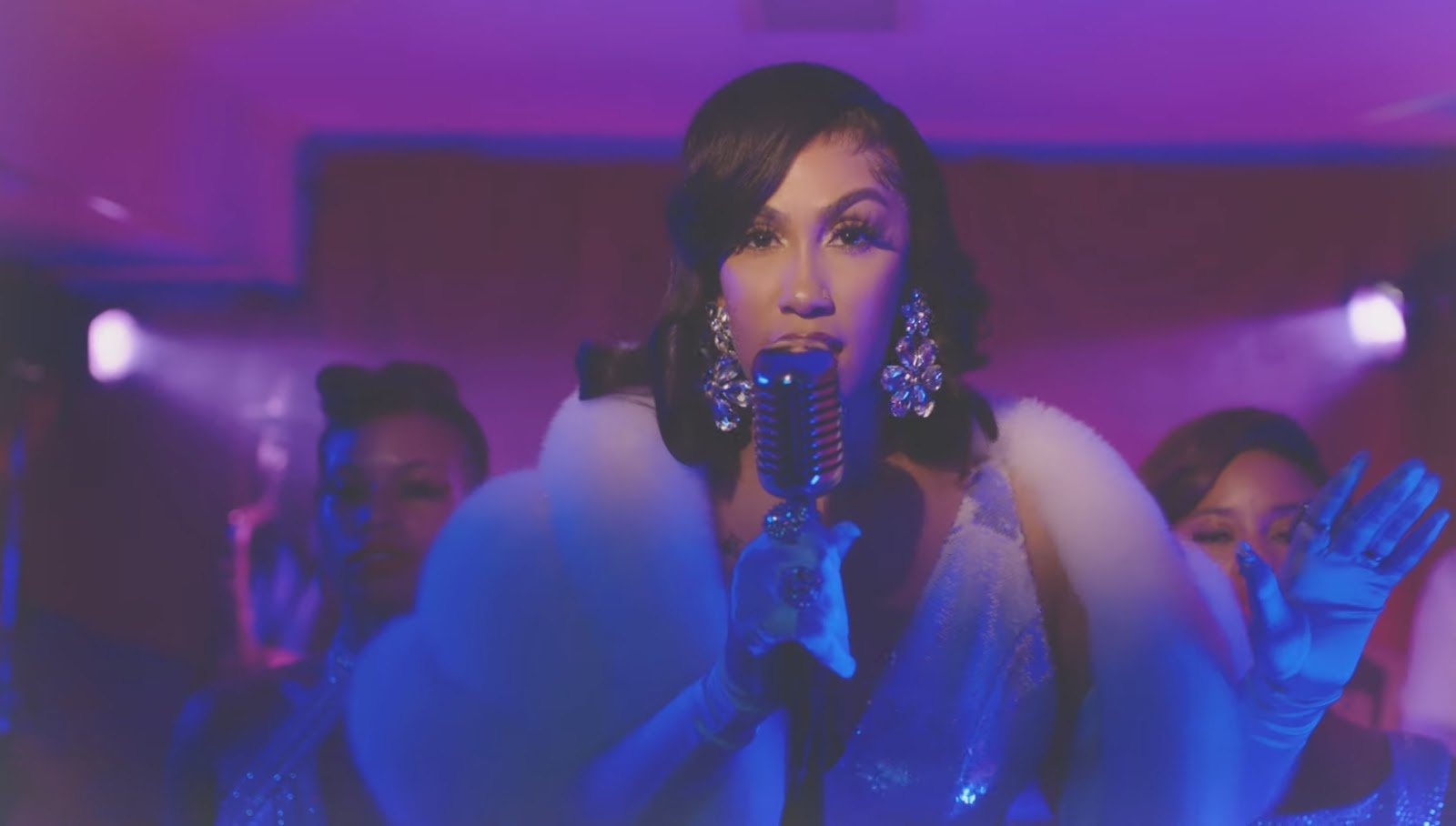 New Video Queen Naija "Pack Lite"