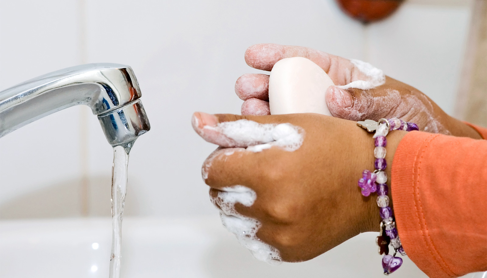 BEST DEFENSE AGAINST MRSA AT HOME WASH YOUR HANDS