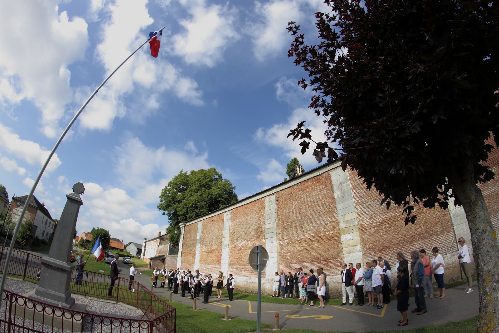 COURCELLESSOUSMOYENCOURT PHOTOS DE LA CEREMONIE DU 14 JUILLET.