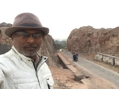 Karmveer Hammerman, AnjNewsMedia, World Recordi Hammer Man Shivu Mistry, कर्मवीर हैमरमैन, Hammer Man, hathaura purush, Karmveer Hammer man