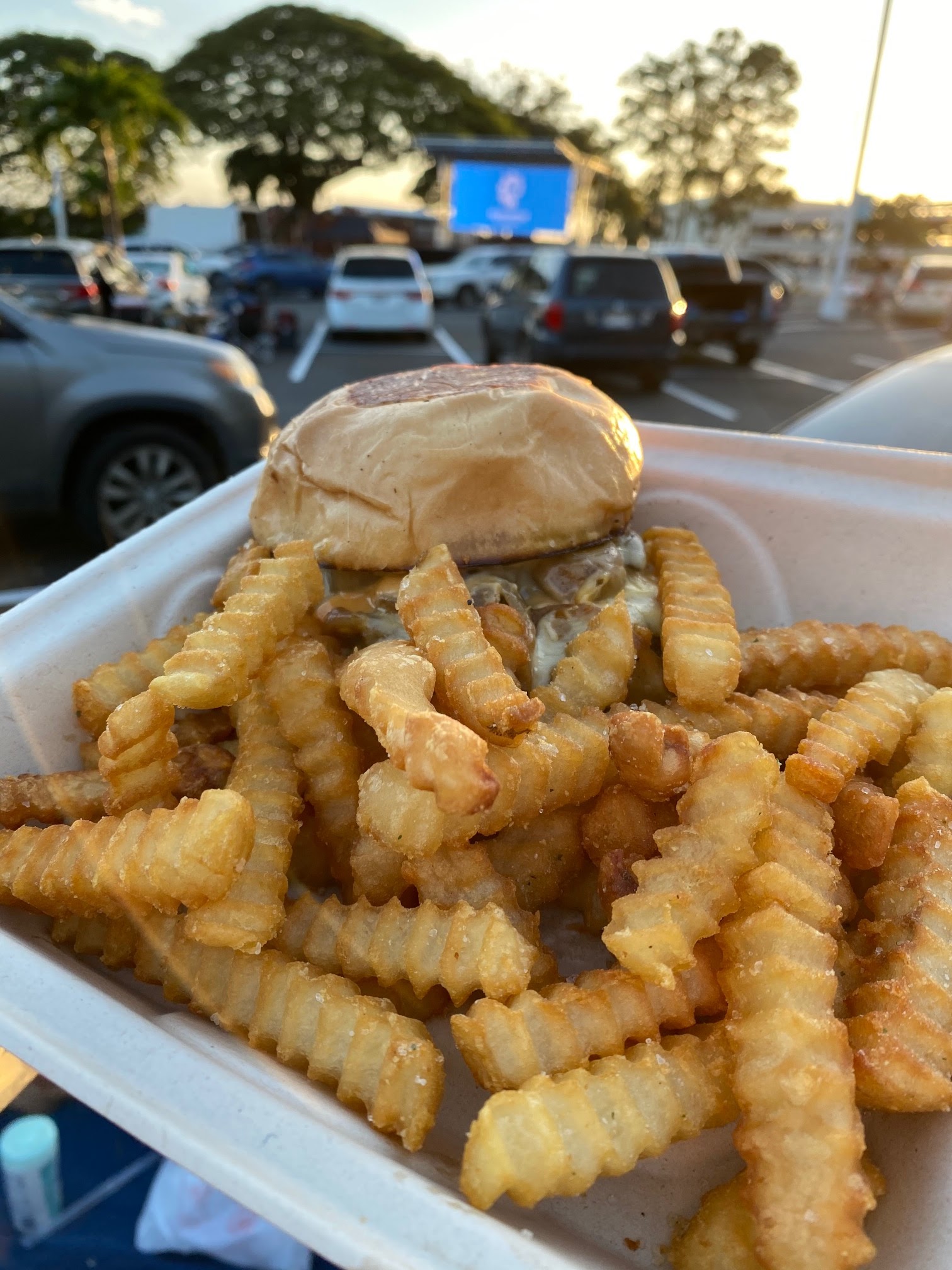 Hawaii Mom Blog Sistah at Beer Lab Hawaii Pearlridge