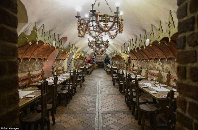 Piwnica Swidnicka  | The 700 years old operating restaurant in Europe 