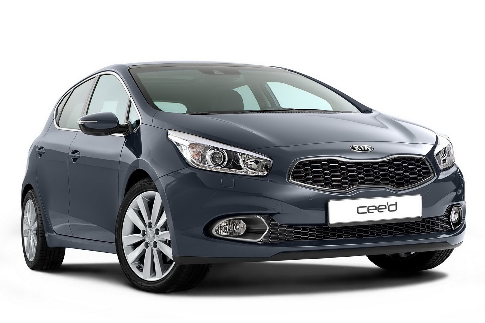 IN4RIDE NEW KIA CEE'D PICTURES OUT