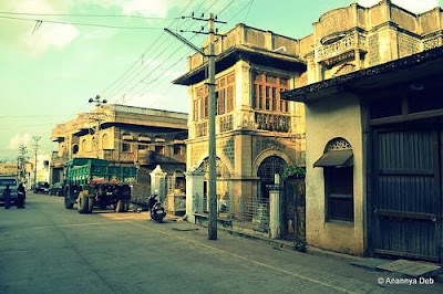 Street leading up to Chalukyan style Veera Narayana temple in Gadag, Karnataka