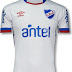 Umbro apresenta a camisa titular do Nacional do Uruguai