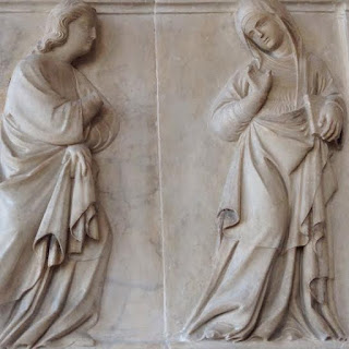 Siena, Pinacoteca: Annunciazione, scultore degli inizi del Trecento