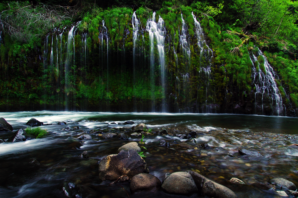 Mossbrae Falls (Water Falls) , Dunsmuir, California, USA Great