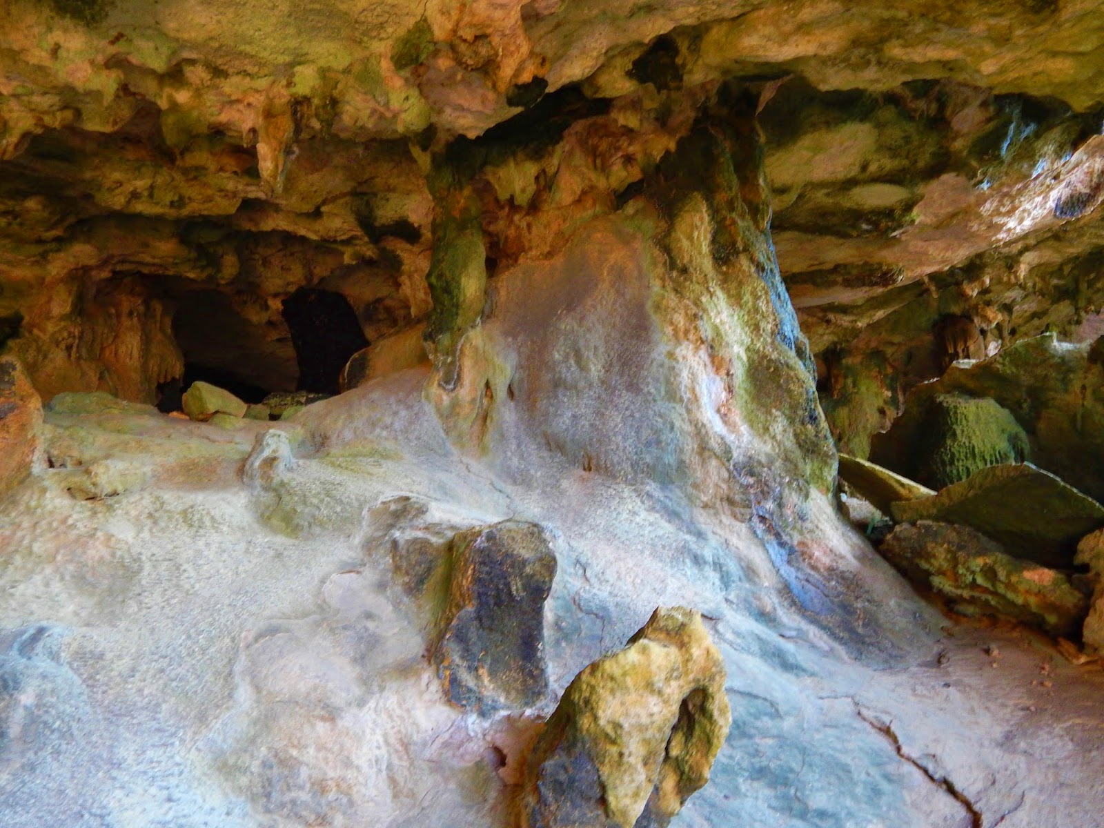 2aufCuracao: In der Höhle