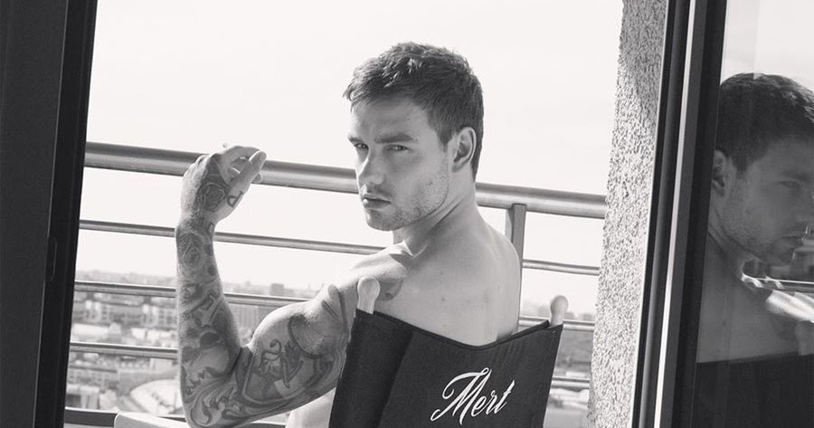 Liam Payne Recreates A Nude Kate Moss Shot