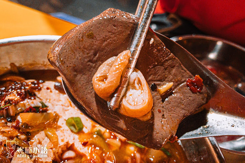 【饒河夜市美食】施老闆麻辣臭豆腐。手工臭豆腐澎軟賣相佳 【饒河夜市美食】施老闆麻辣臭豆腐。手工臭豆腐澎軟賣相佳