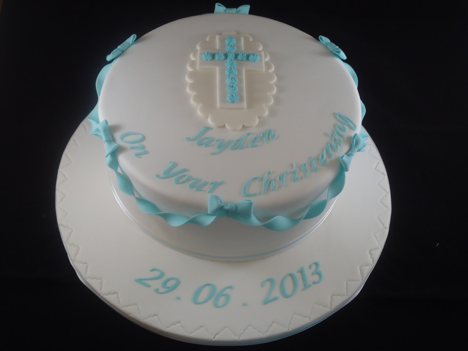 The Lavender Cakes Christening Cake/Cupcakes....