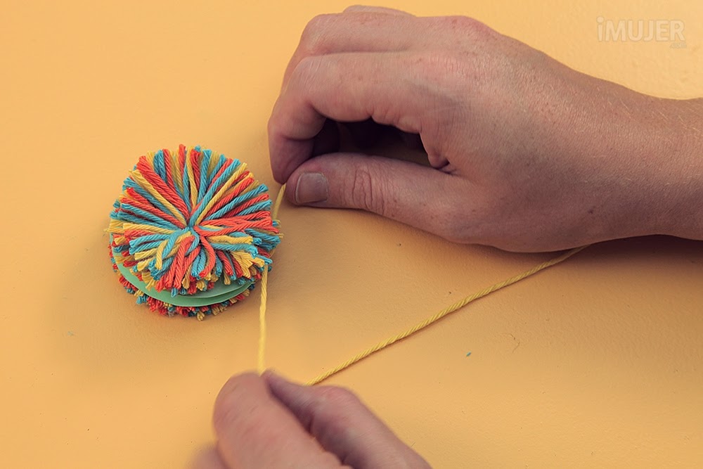 How to make handmade cool keychains - craft ideas