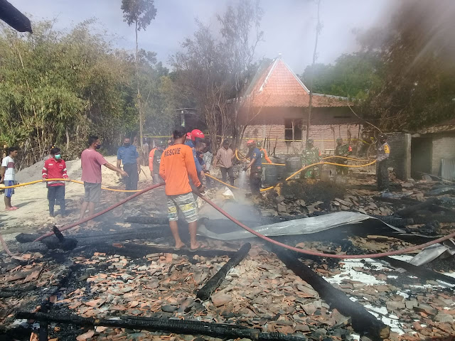 2 Rumah di Mondokan Sragen Ludes Terbakar, 1 Orang Terluka
