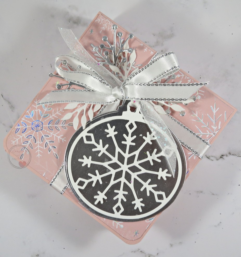 Stampingwithamore BEAUTIFUL CHRISTMAS ORNAMENT GIFT BOX TO MAKE