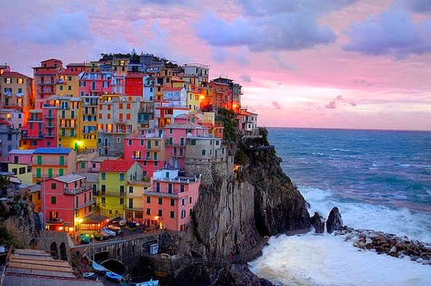 World's 10 most colorful cities - Cinque Terre, Italy picture