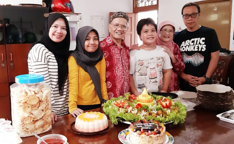 syukuran hari ulang tahun papaku tercinta nurul sufitri travel lifestyle blogger culinary event ke 70 dan 71