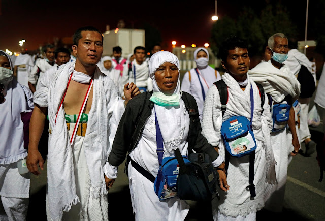Indonesian Pilgrims at the Holy Land (Reuters)