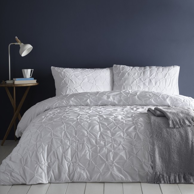 How To Style Your Bed Like A Hotel