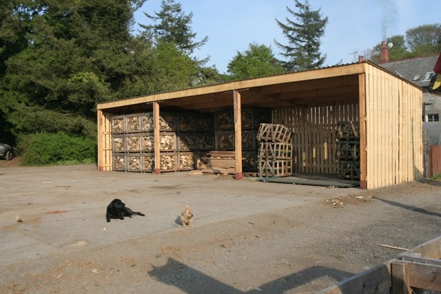 News from Shennanton Sawmill: New Firewood Shed Erected!