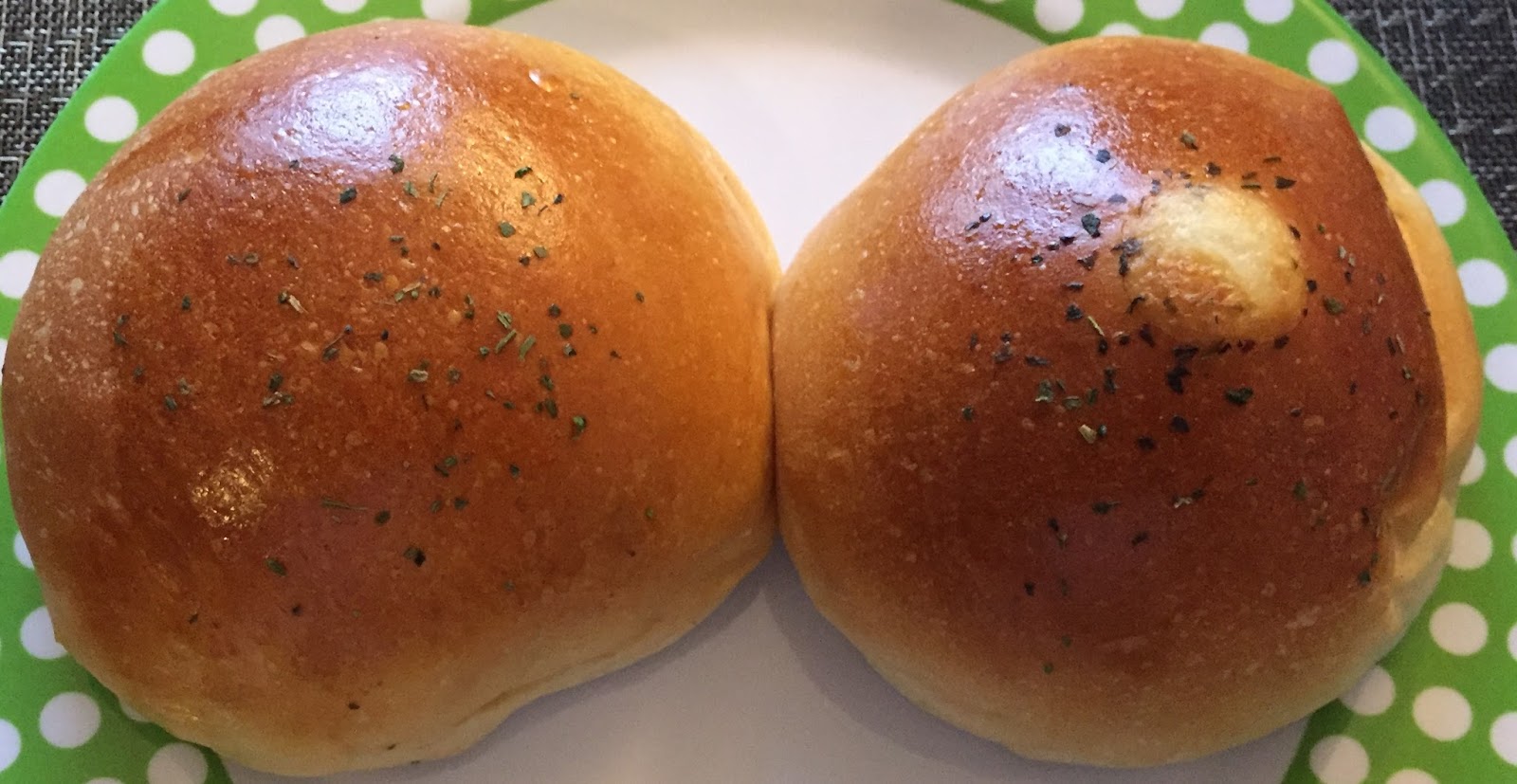 トロント家族で研究留学: Kin-Kin Bakery & Bubble Tea: (Dundas x Yonge) (パン) (9点)