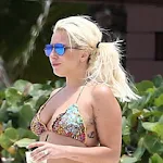 Lady Gaga Se Fue a La Playa y Mostró Sus Nalgas Monstruosas [Fotos] Foto 2