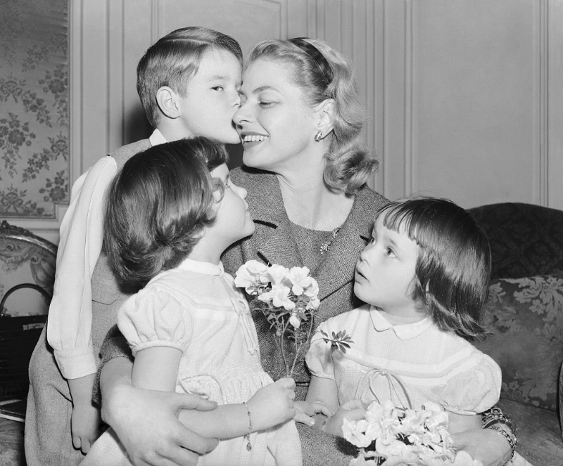 Lovely Photos Of Ingrid Bergman And Her Children Vintage Everyday