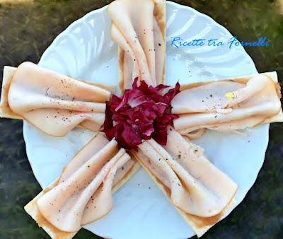 crostini di farro con crema di castagne, fesa di tacchino e tartufo