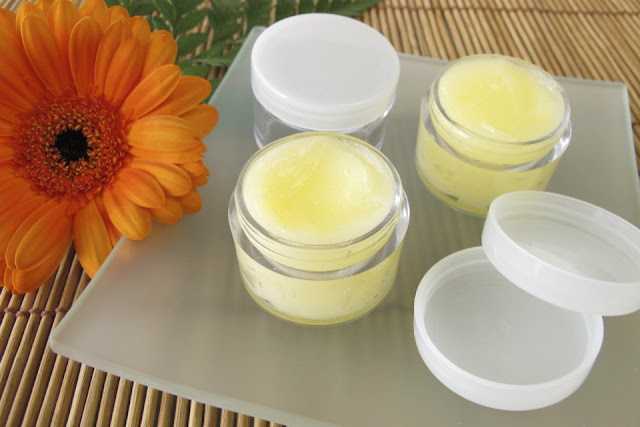 3 Công dụng của sáp ong trong việc dưỡng ẩm và làm đẹp da 3 Công dụng của sáp ong trong việc dưỡng ẩm và làm đẹp da