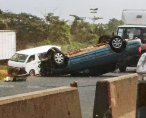 B81GPUiCEAAb6dj Photo: Muliple accident on Lagos-Ibadan Express Way