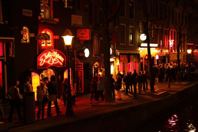 Quartiere a Luci Rosse - Amsterdam - Poracci In Viaggio quartiere-a-luci-rosse-amsterdam-poracci-in-viaggio-last-minute