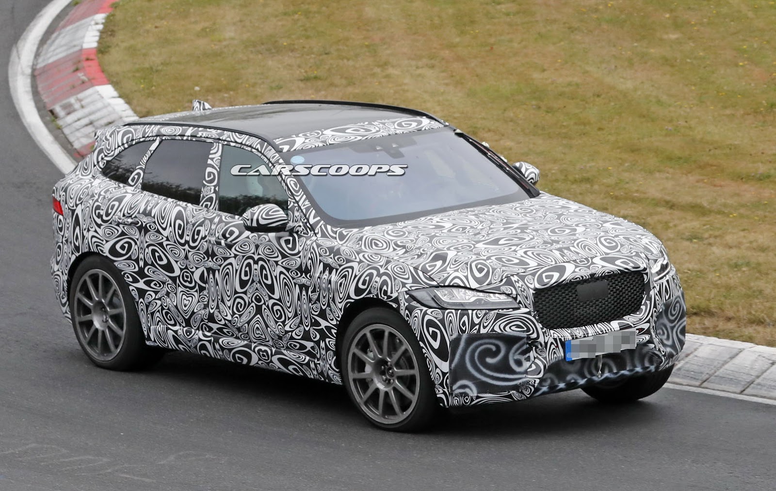 2018-Jaguar-%2BF-Pace-R-3.jpg
