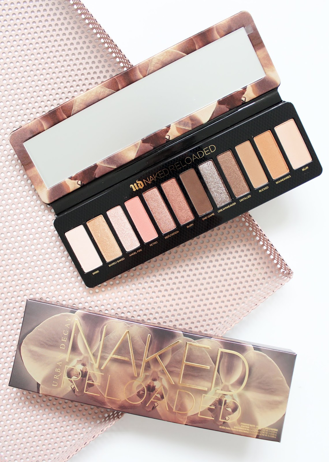 URBAN DECAY | Naked Reloaded Eyeshadow Palette - Review + Swatches - CassandraMyee