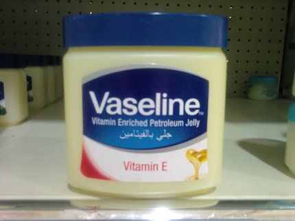 هل هناك أي آثار جانبية لاستخدام الفازلين؟