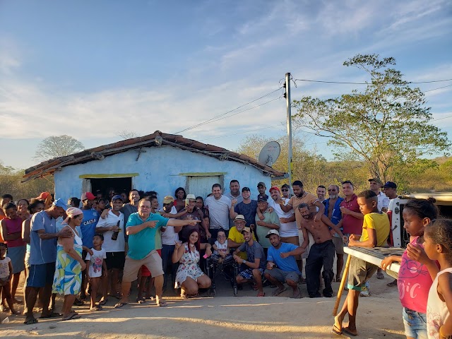 Blogs, Arena MP e Comerciantes se unem e doam cestas básicas e fazem a alegria dos moradores do Estaleiro em Macajuba