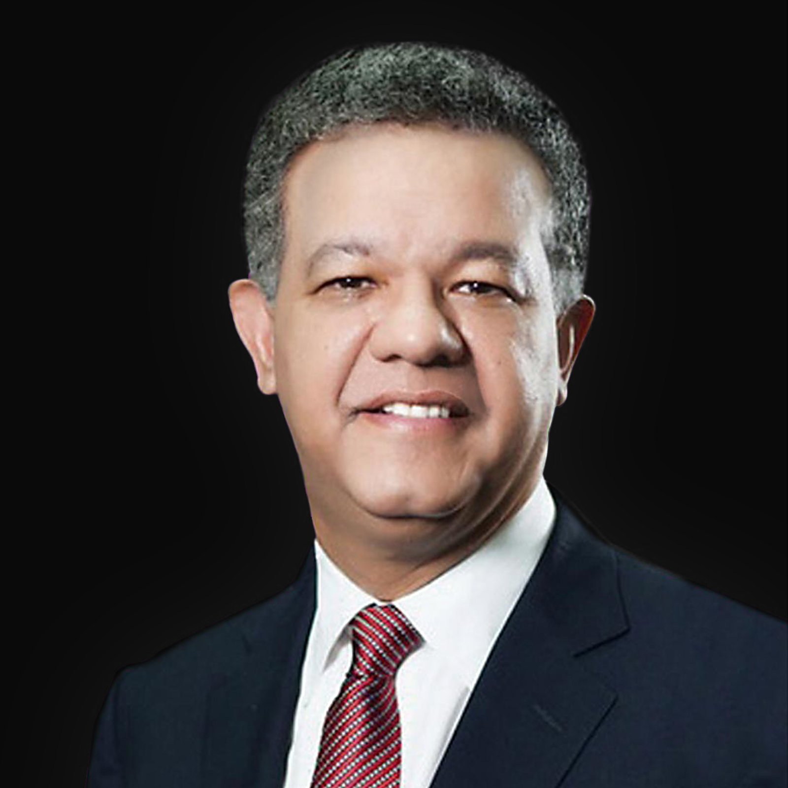 Leonel Fernández inscribirá su candidatura presidencial esta tarde a