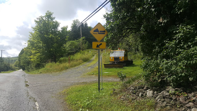 Début du sentier pour le mont Chagnon