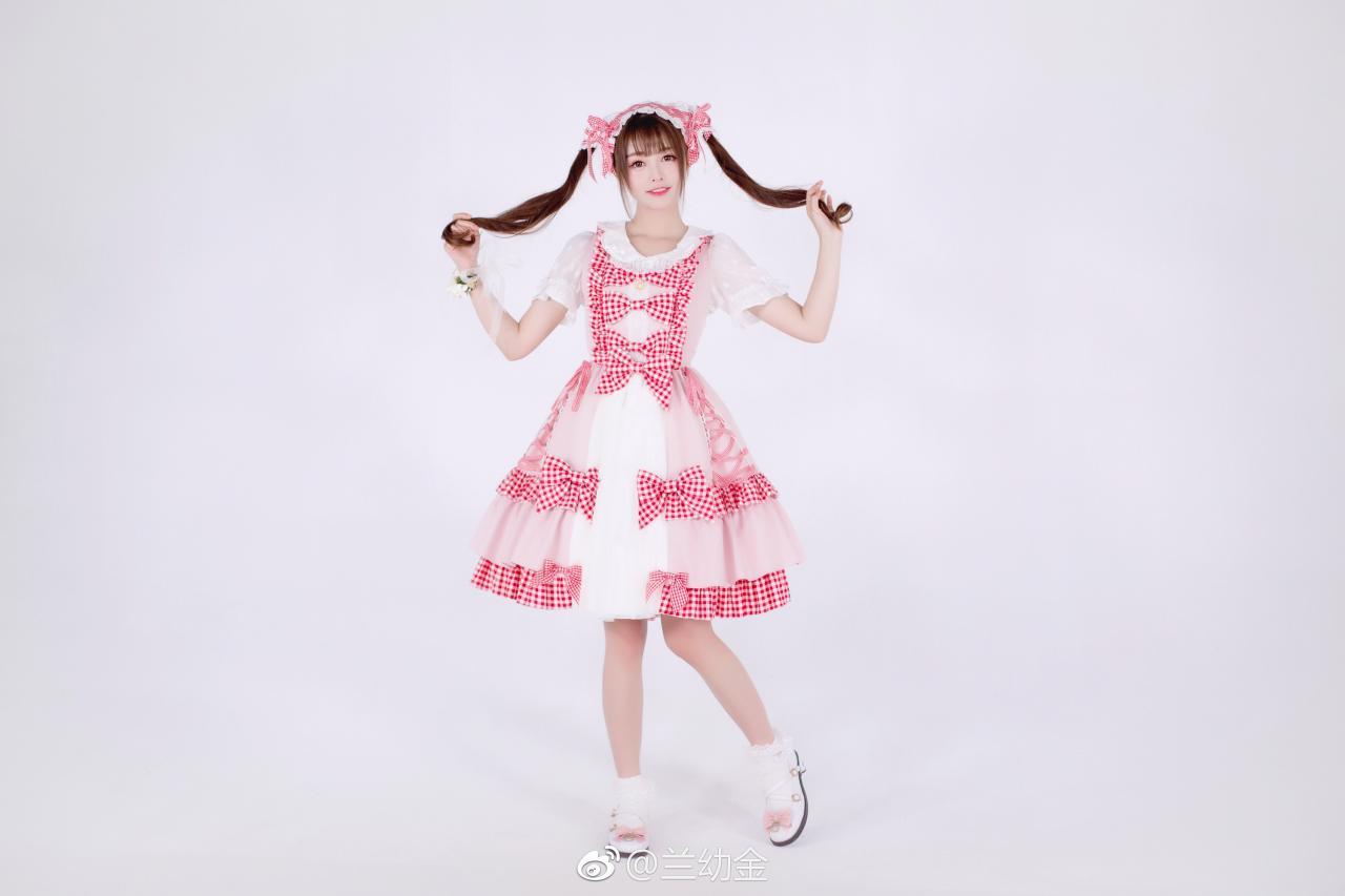 Chinese cute model - Cosplay Little Playful Angel Girl