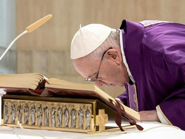 Suspension of Holy Mass in the Archdiocese of Lagos, Pope Francis kiss the Altar, fourth Sunday of Lent