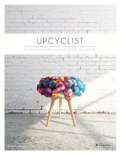 Upcyclist zeigt eine unglaubliche Bandbreite an Werken aus den Bereichen Interior, Möbel und Beleuchtung, die durch das Upcycling verschiedener Materialien entstanden und wirkungsvoll in Szene gesetzt wurden. Dieses Buch ist ein Erlebnis, das den Gedanken des Upcyclings perfekt in Bildern bannt. Die vollständige Rezension kannst du auf meinem Blog lesen.