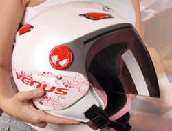 Helm Yang Cocok Untuk Wanita