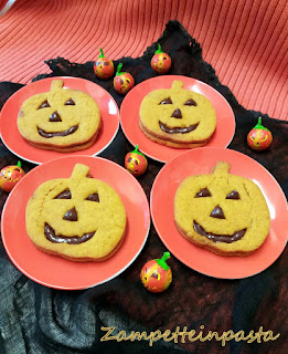 Biscotti Halloween con pasta frolla alla zucca