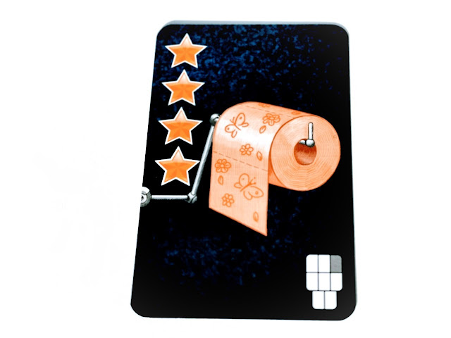 gra karciana dla dzieci wczesnoszkolnych, dla chłopców, o robotach zdjęcie przedstawia kartę symbolizująca ucho robota, przedstawione jako rolka papieru toaletowego