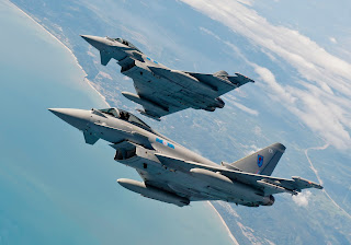 http://1.bp.blogspot.com/-RXzGvmmwtAo/VXGs03C-JxI/AAAAAAAAkd0/o-3U5hS5Uxo/s400/raf-6-squadron-eurofighter-typhoons-on-exercise-bersama-lima-11-1501.jpg