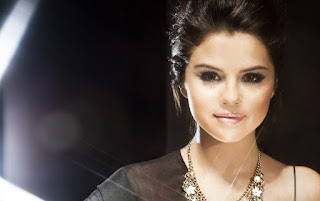 Terjemahan Lagu Come And Get It | Selena Gomez